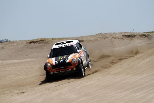 De Mini's zijn het maximale monster voor Dakar 2012